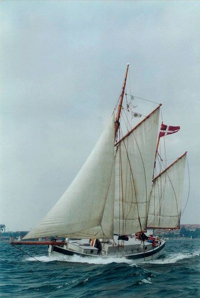 Fil:Skibet 1880-Pis Pot Cup 2002-Niels Kjeldsen.jpg